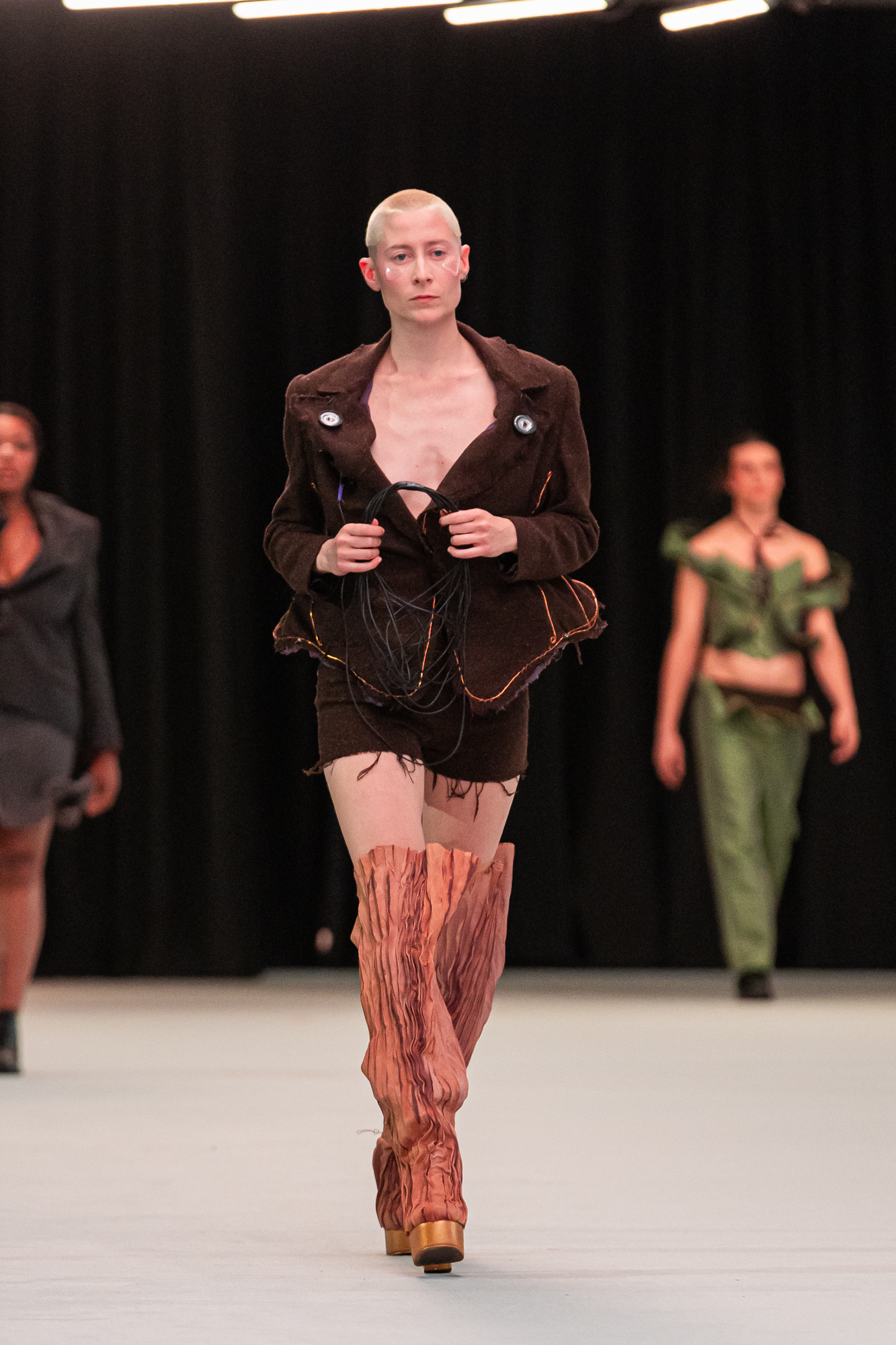 Artificial Bloom — vignette